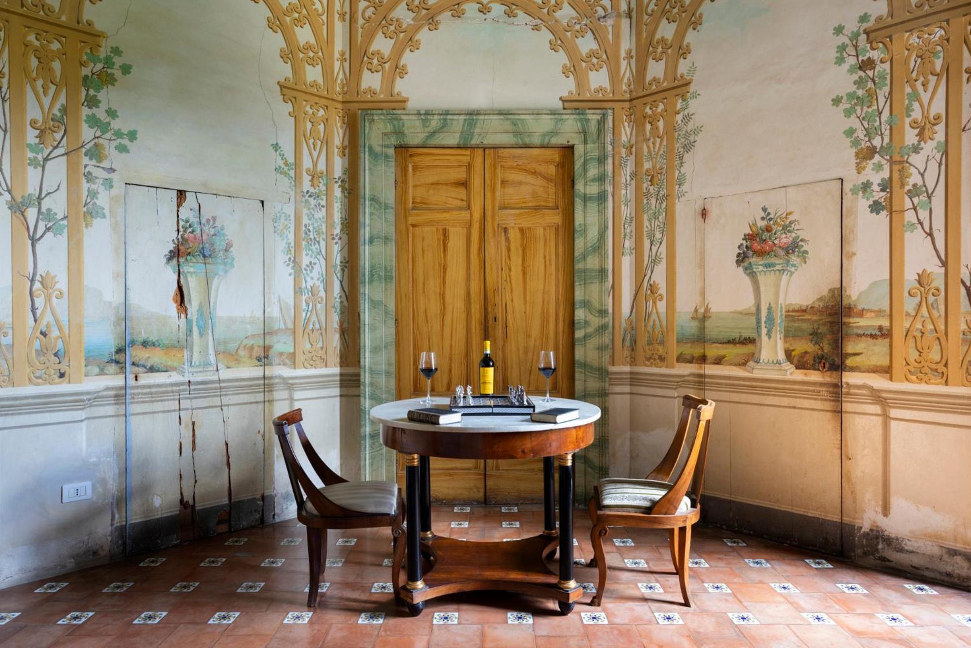 Entire Private Floor In An 1800S Frescoed Villa With Historic Park - Villa Mastrangelo Colli del Tronto Esterno foto