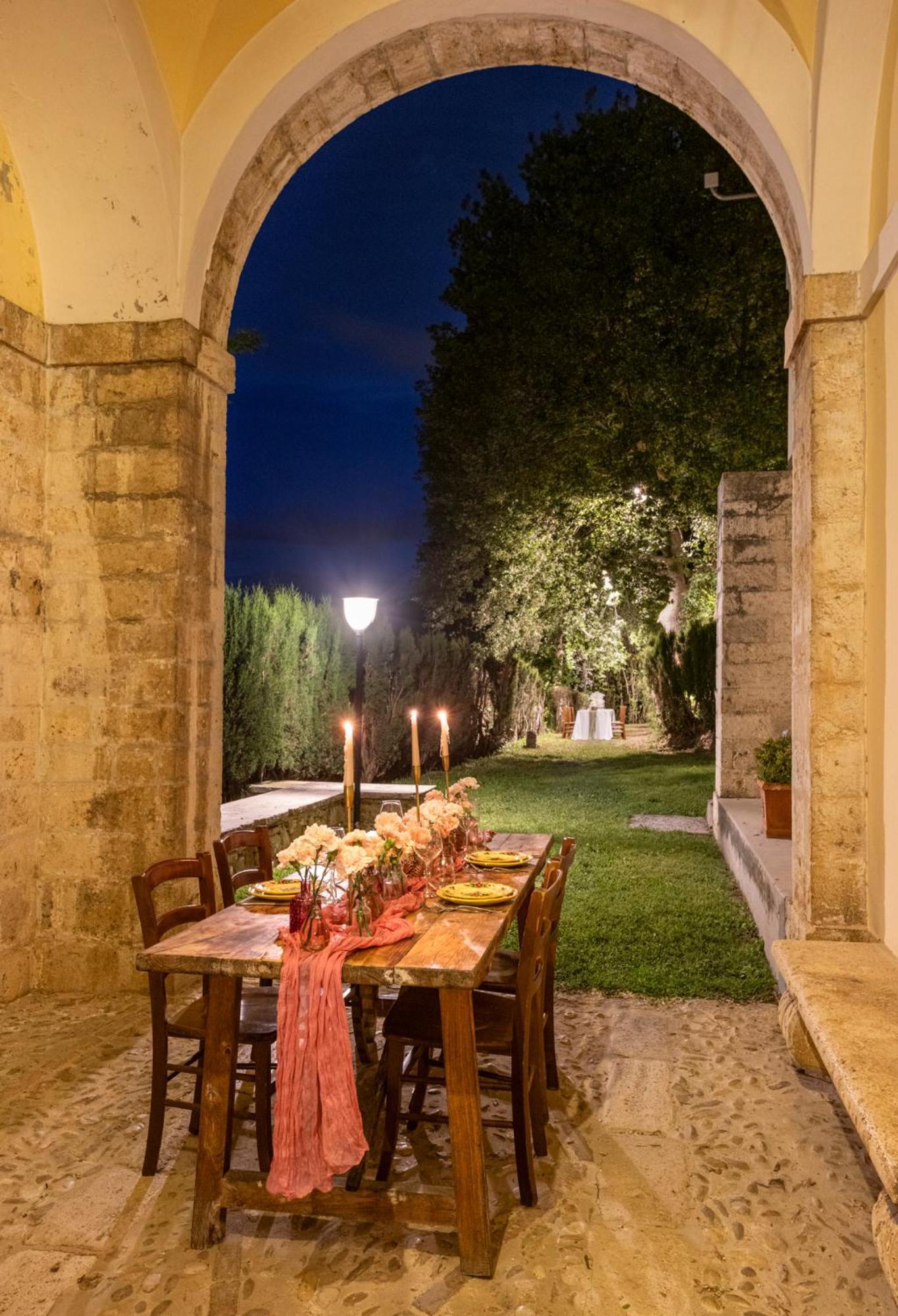 Entire Private Floor In An 1800S Frescoed Villa With Historic Park - Villa Mastrangelo Colli del Tronto Esterno foto