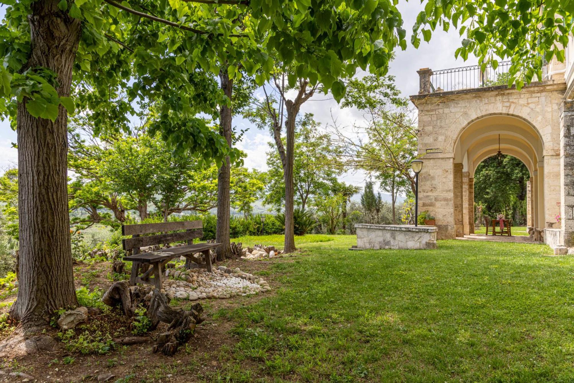 Entire Private Floor In An 1800S Frescoed Villa With Historic Park - Villa Mastrangelo Colli del Tronto Esterno foto