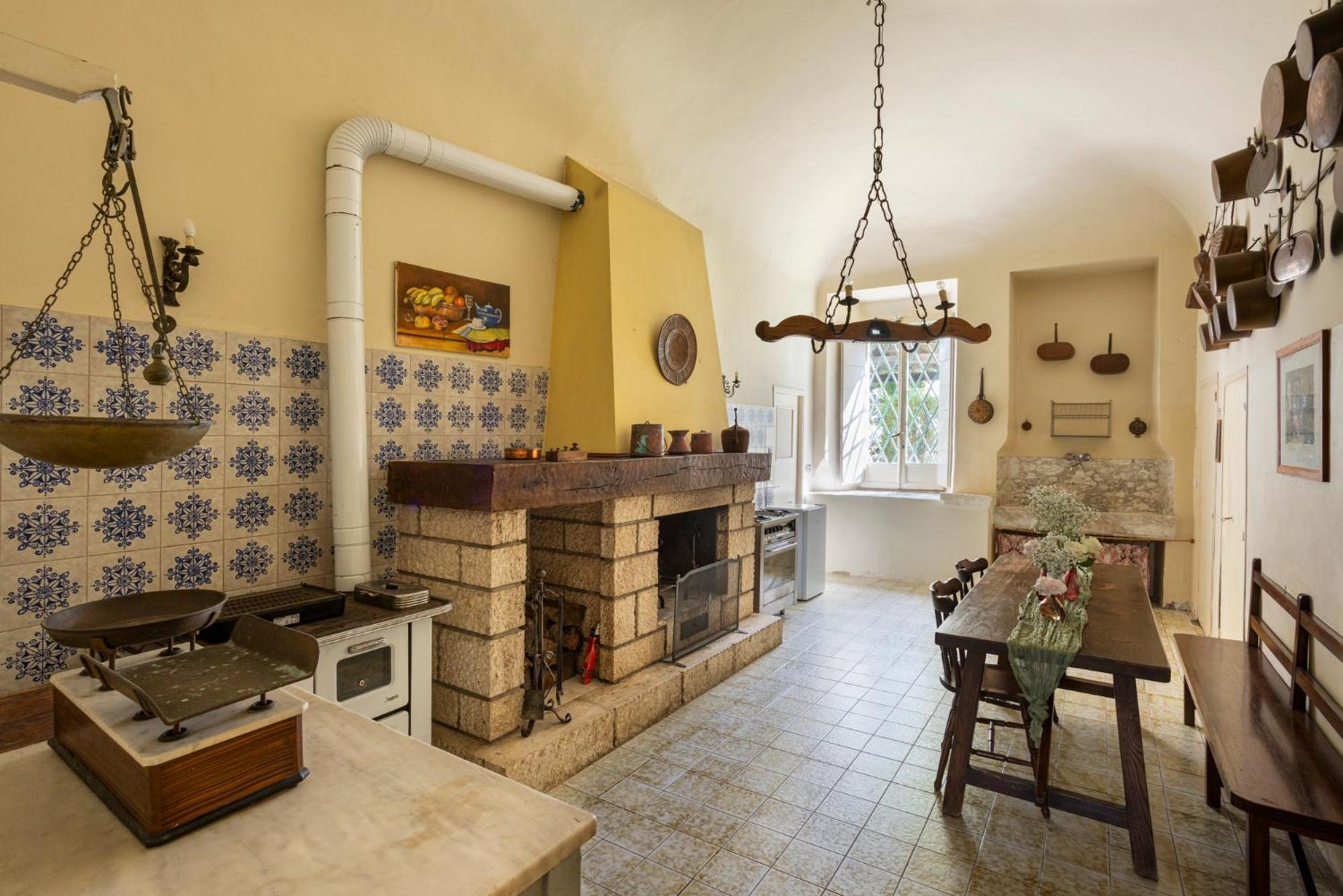 Entire Private Floor In An 1800S Frescoed Villa With Historic Park - Villa Mastrangelo Colli del Tronto Esterno foto